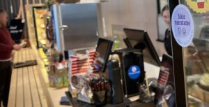 Tikupioss Meie naeratame _ Trendline